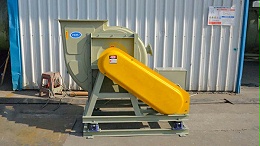 清理方口玻璃钢风机轴承时需要注意这些事项