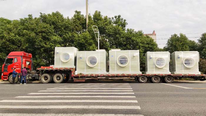 风机厂家:磐力风机五台隔音箱玻璃钢风机运往河南郑州